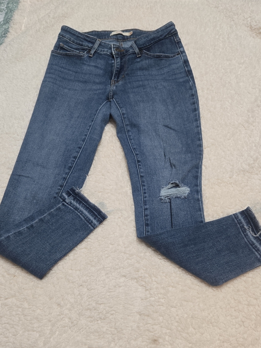 Levi's Blue Cropped Ankle Jeans with Distressed Knee